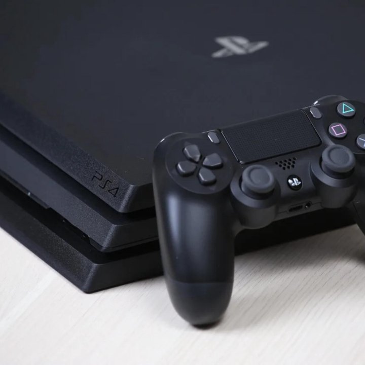 PlayStation 4 Pro 1 Геймпад, 800 Игр в подарок