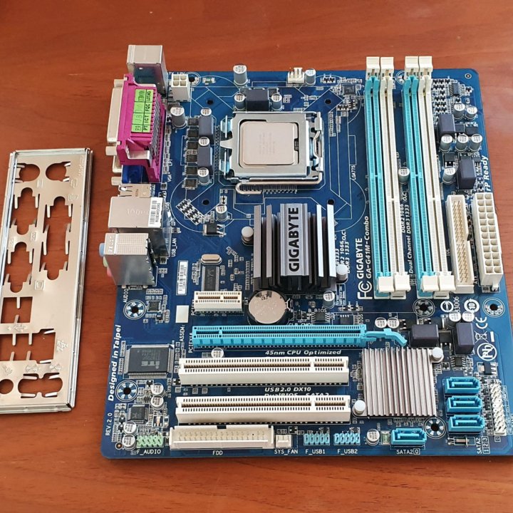 Gigabyte GA-G41M-Combo (rev. 2.0) / Q9500 / 4Gb