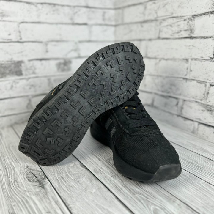 Кроссовки adidas RETROPY E5