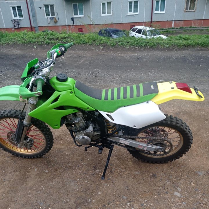 Продам Kawasaki KLX 300