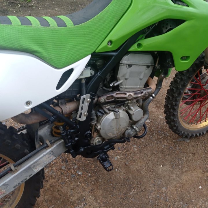 Продам Kawasaki KLX 300