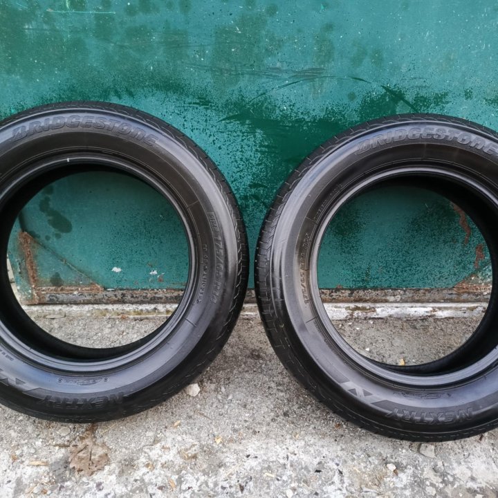 2 шины Bridgestone 175/65R14