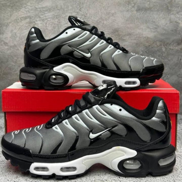 Кроссовки Nike Air Max Tn Plus