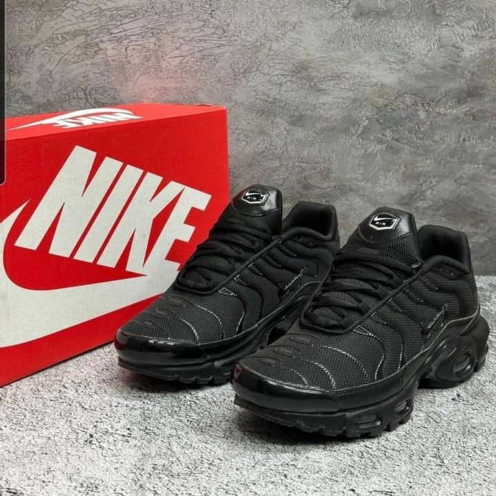 Кроссовки Nike Air Max Tn Plus