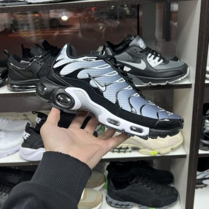 Кроссовки Nike Air Max Tn Plus