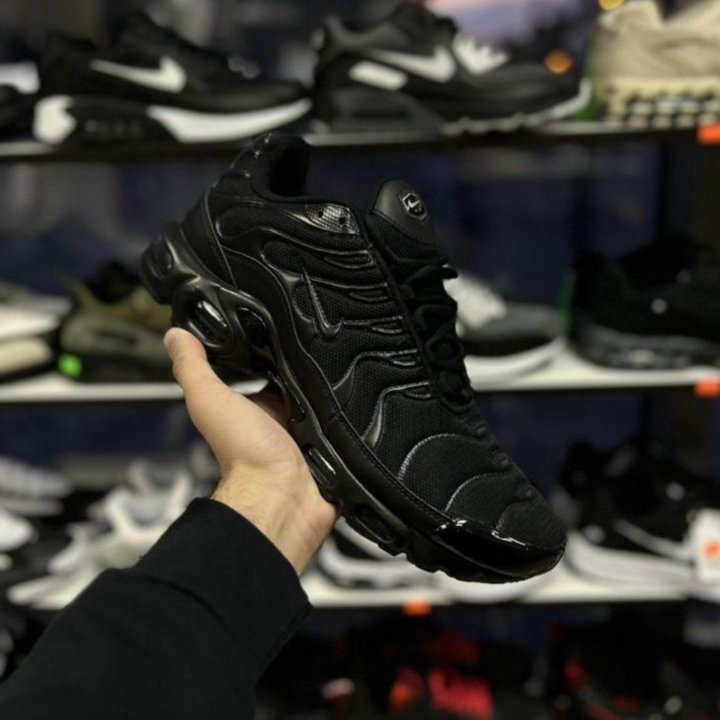 Кроссовки Nike Air Max Tn Plus