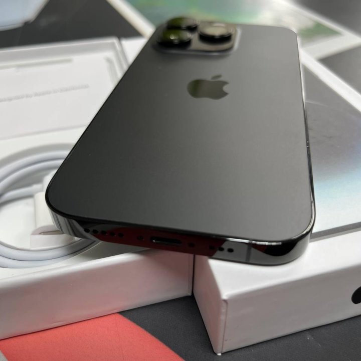 Apple iPhone 14 Pro 512Gb Space Black Как новый