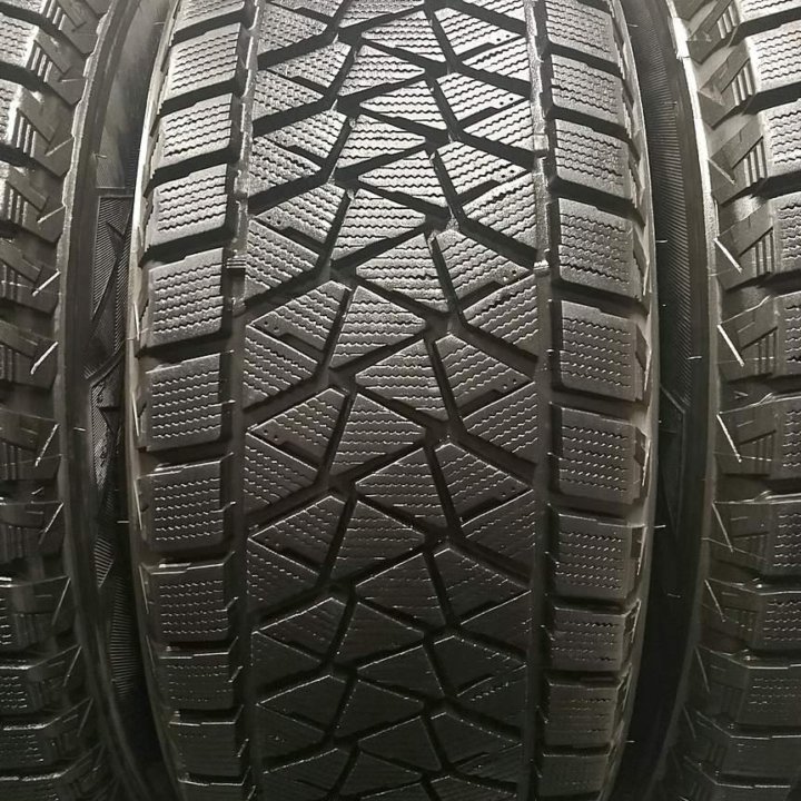 Bridgestone Blizzak DM-V2 R17 245/65 107S