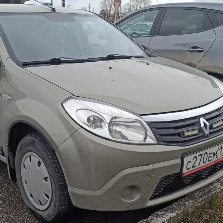 Renault Sandero, 2013