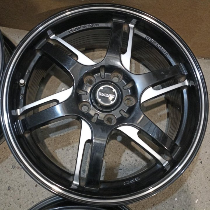 Rays Gram Light 57Accelerate R17 5x114.3