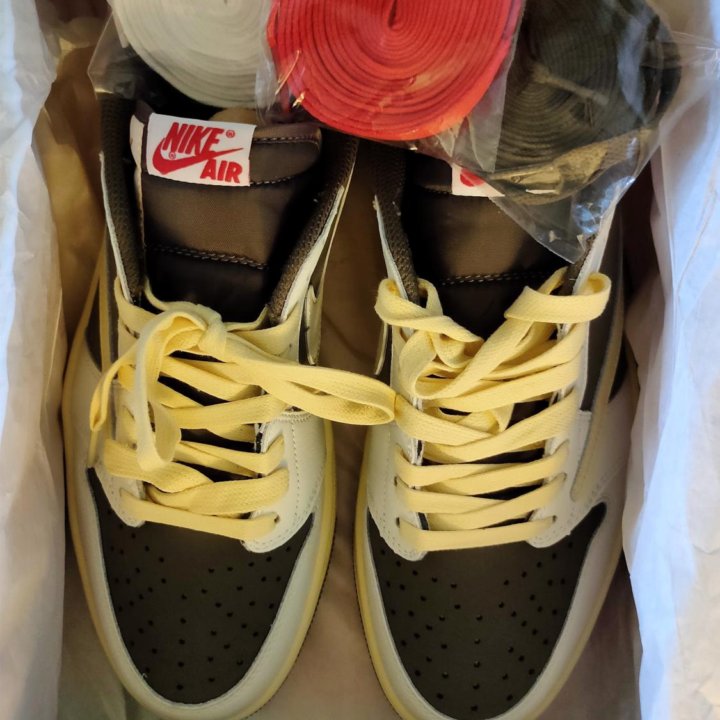 Кроссовки Nike Air Jordan 1 low Travis Scott