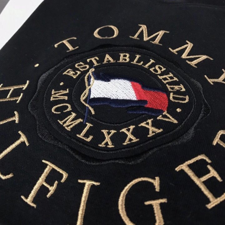 Tommy Hilfiger толстовка