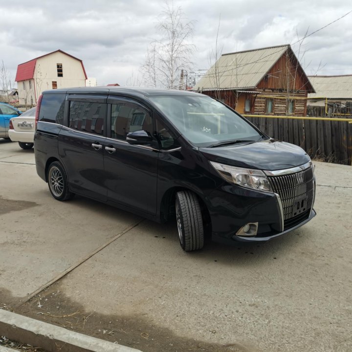 Toyota Esquire, 2016