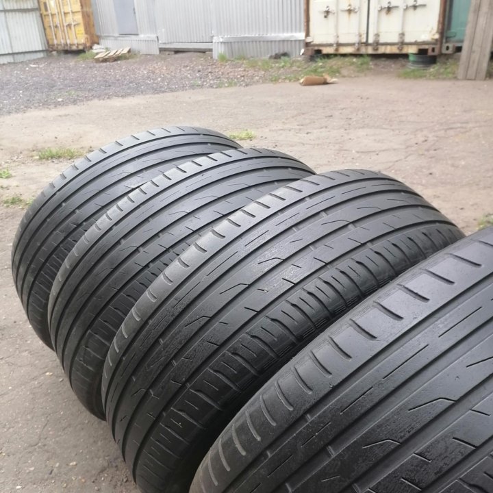 225/55R18 Toyo комплект