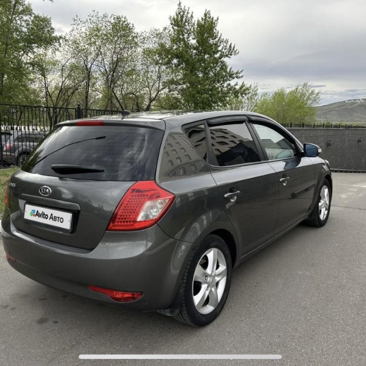 Kia Cee'd, 2010