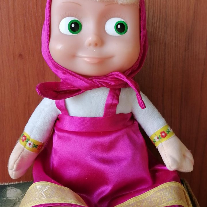 Кукла Маша.