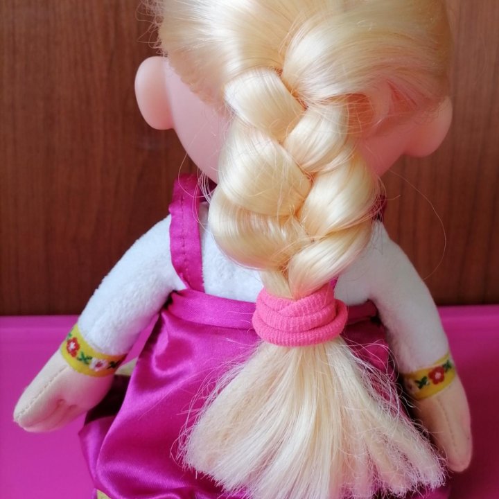 Кукла Маша.