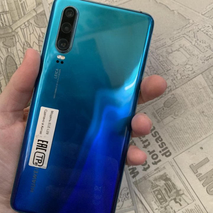 Телефон Huawei P30