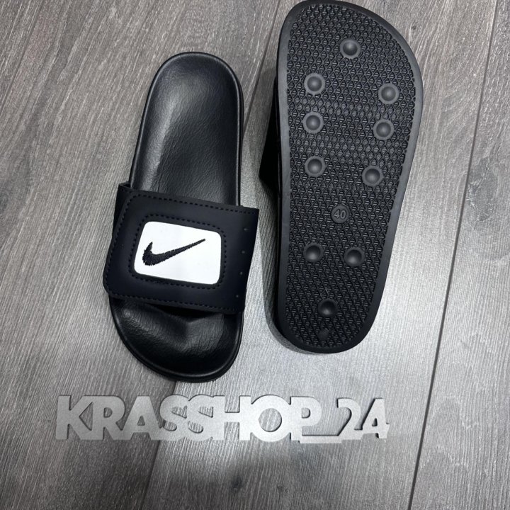 Сланцы Nike