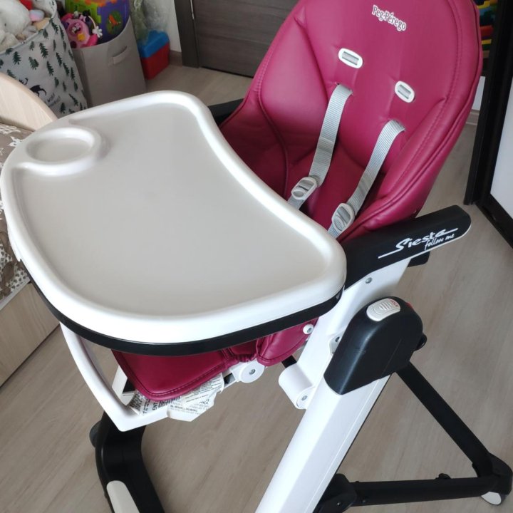 Стульчик для кормления Peg Perego Siesta Follow Me