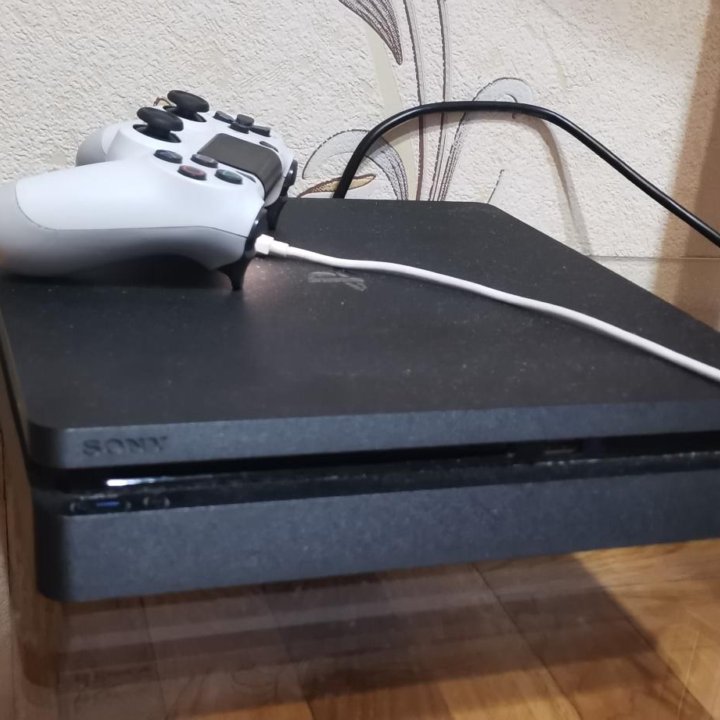 Playstation 4 Slim