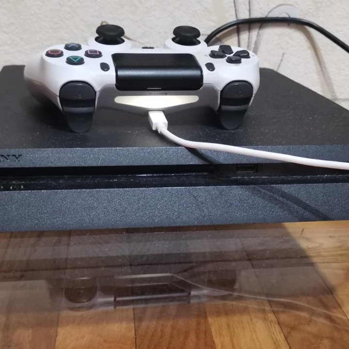 Playstation 4 Slim