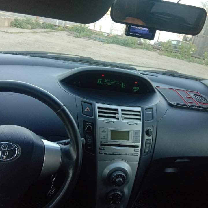 Toyota Yaris, 2008