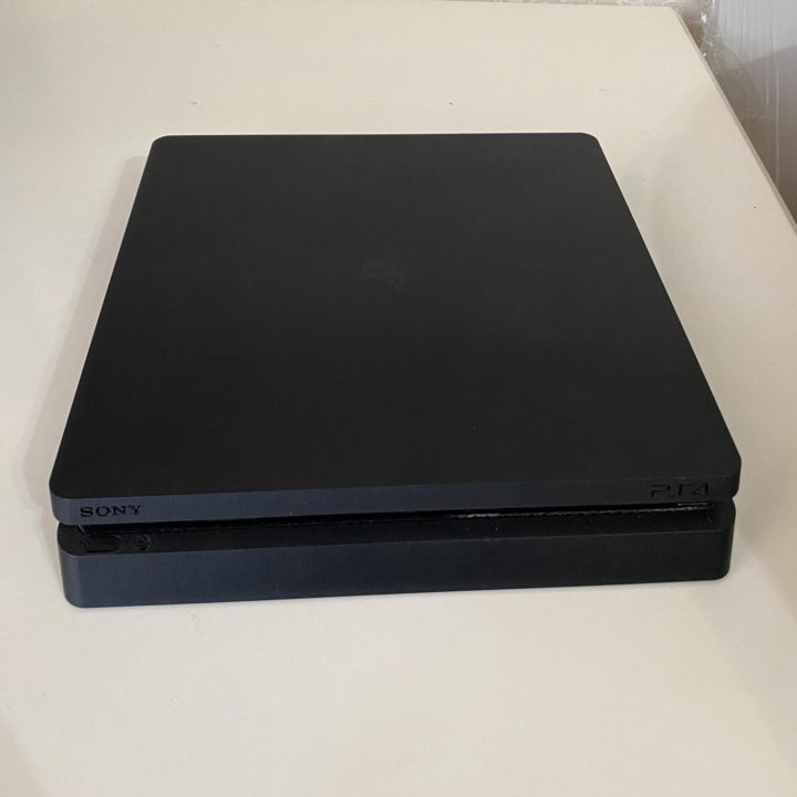 PlayStation 4 slim