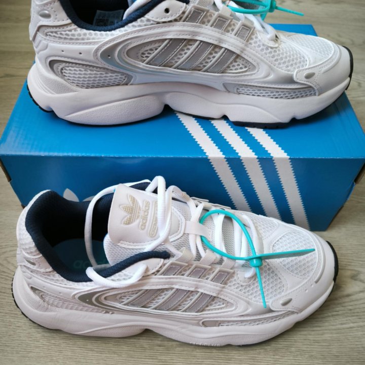 Кроссовки Adidas Ozmillen размер 42