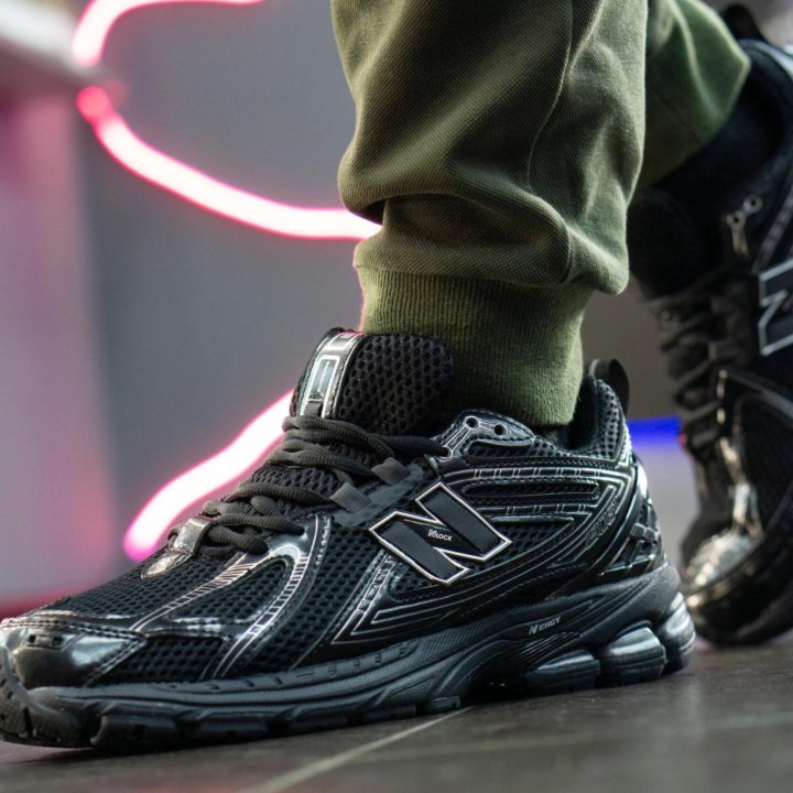 Кроссовки New Balance 1906R Black Metallic Silver