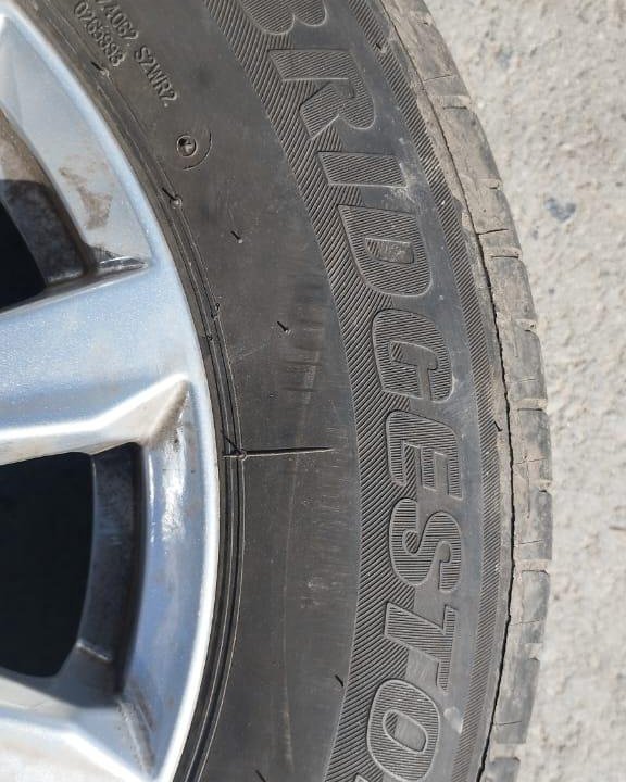 Шины комплект Bridgestone