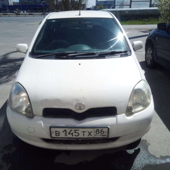 Toyota Vitz, 2000