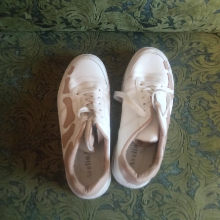 Женская обувь