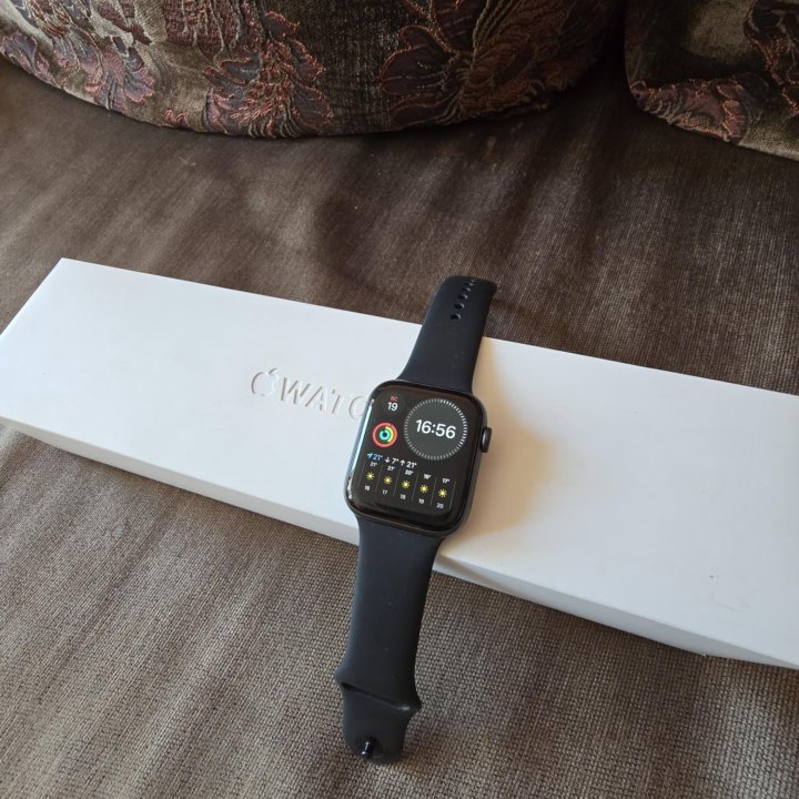 Apple watch 5