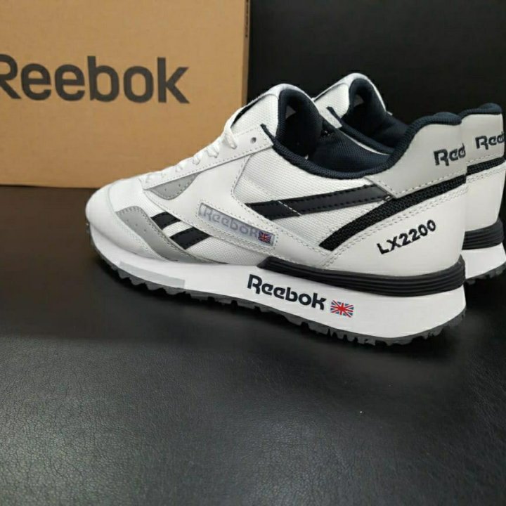 Кроссовки Reebok белые 40-46 артикул 3180 лето