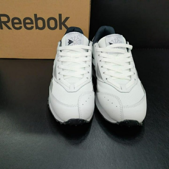 Кроссовки Reebok белые 40-46 артикул 3180 лето