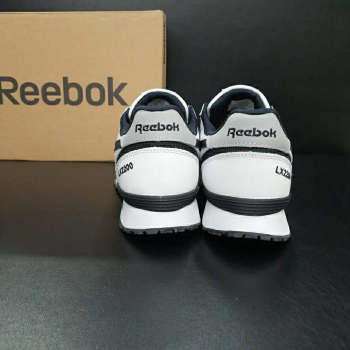 Кроссовки Reebok белые 40-46 артикул 3180 лето