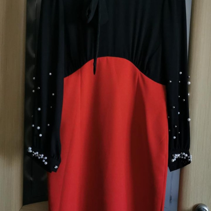 Платье женское