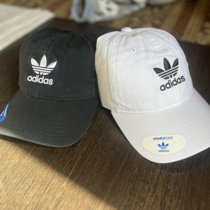 Кепка adidas 2 штуки