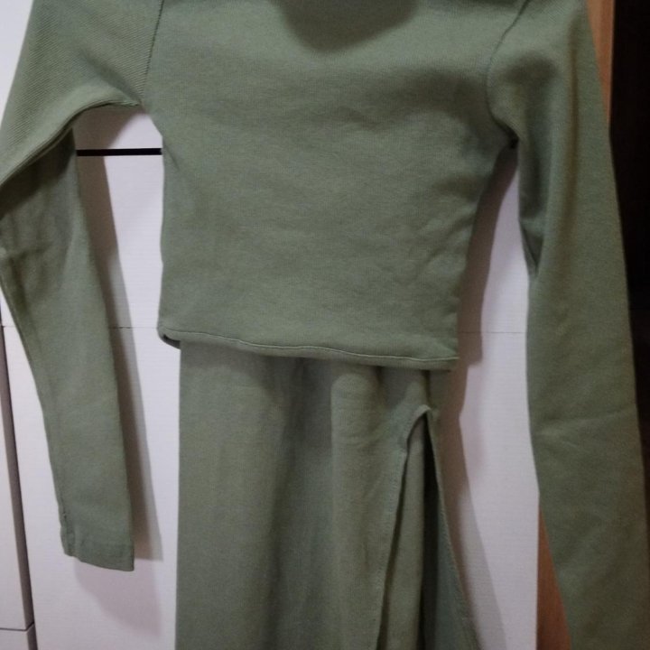 Продаю одежду для девушек 42 размера