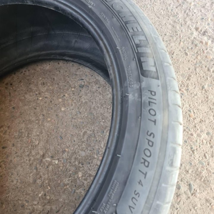 Шины 295-40-21 Michelin