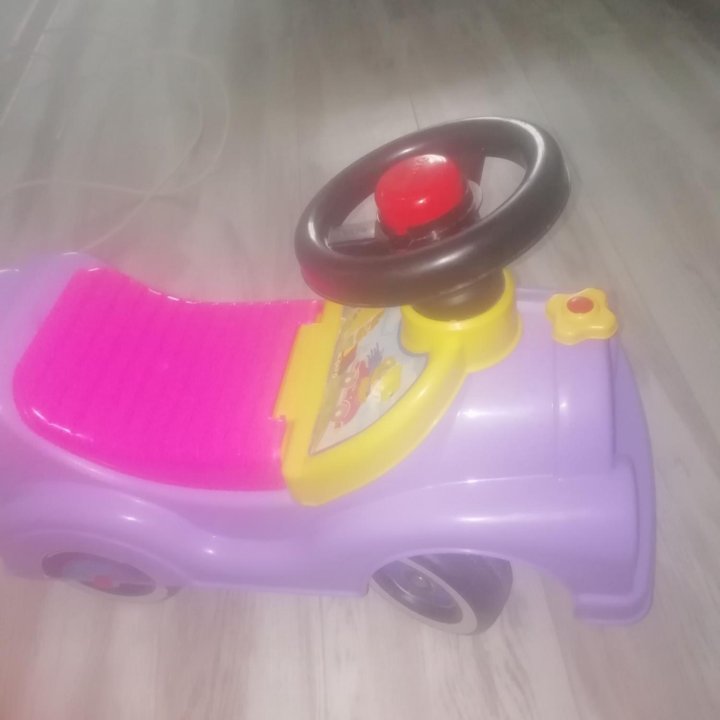 Машинка -толокар- каталка