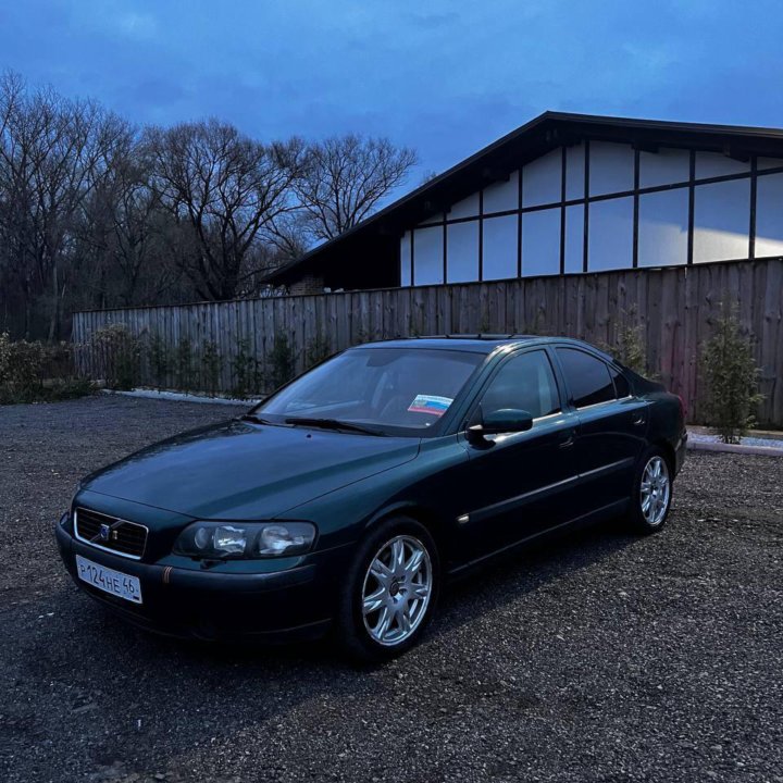 Volvo S60, 2004