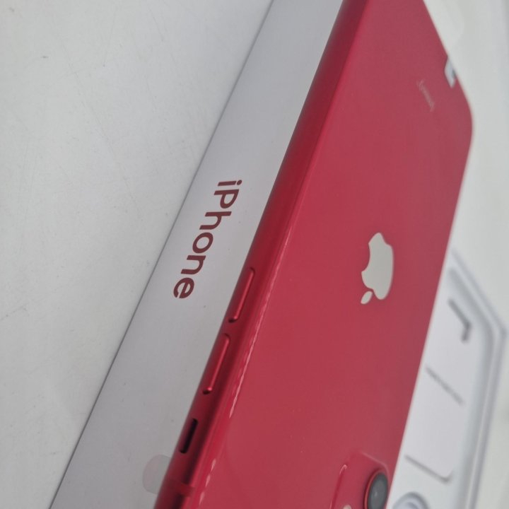 iPhone 11 128GB Red на 2 SIM Состояние нового