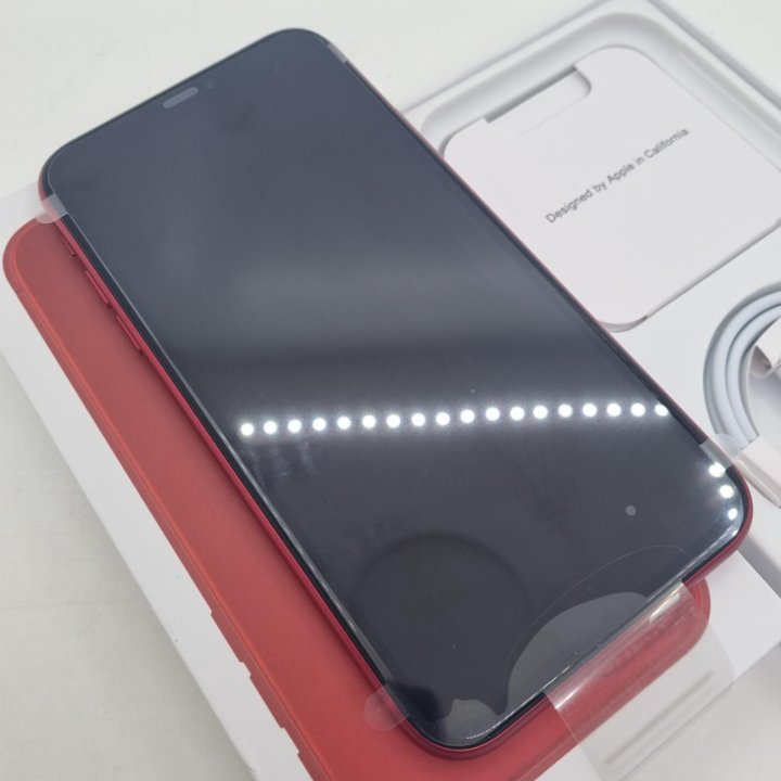 iPhone 11 128GB Red на 2 SIM Состояние нового