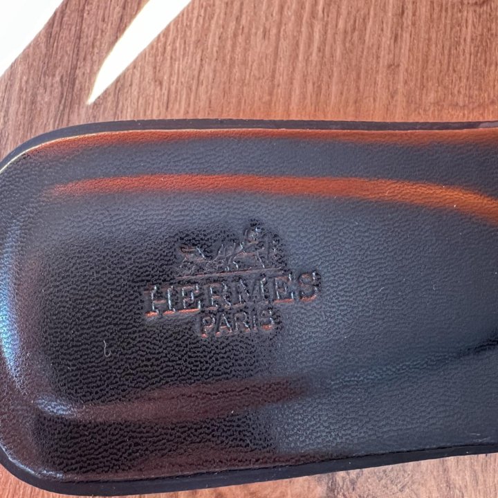 Шлепанцы Hermes