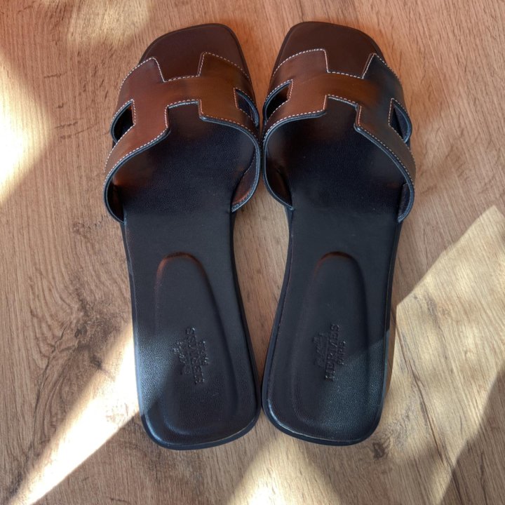 Шлепанцы Hermes