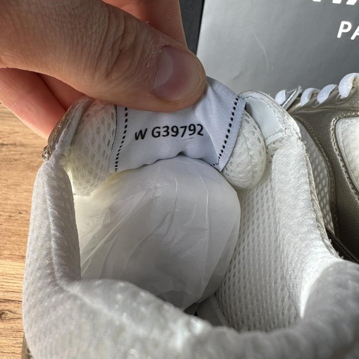 Кроссовки Chanel