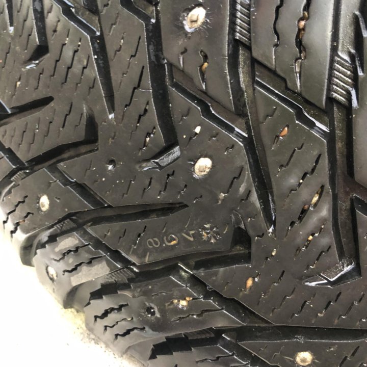 Продам Nokian Hakkapeliitta 8(235/55 R 18), зима