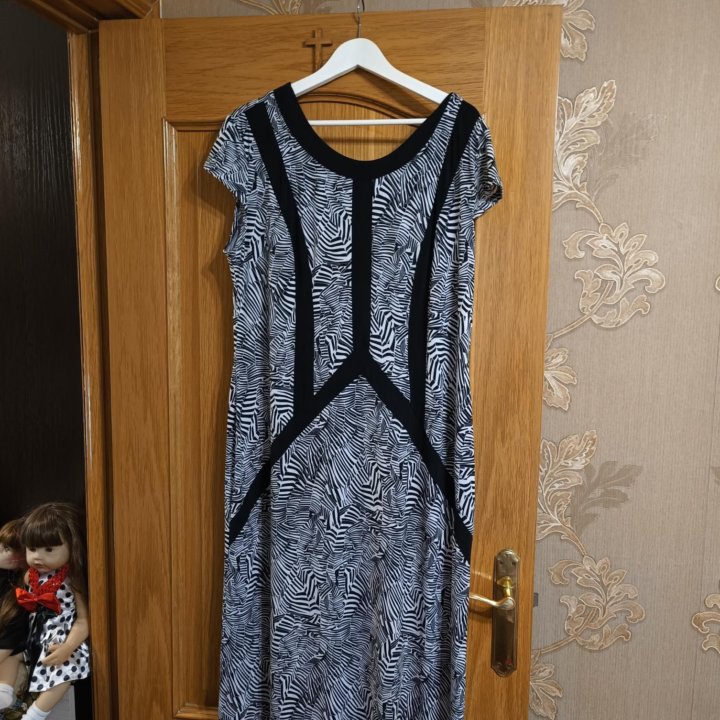 Стройнящее платье 56